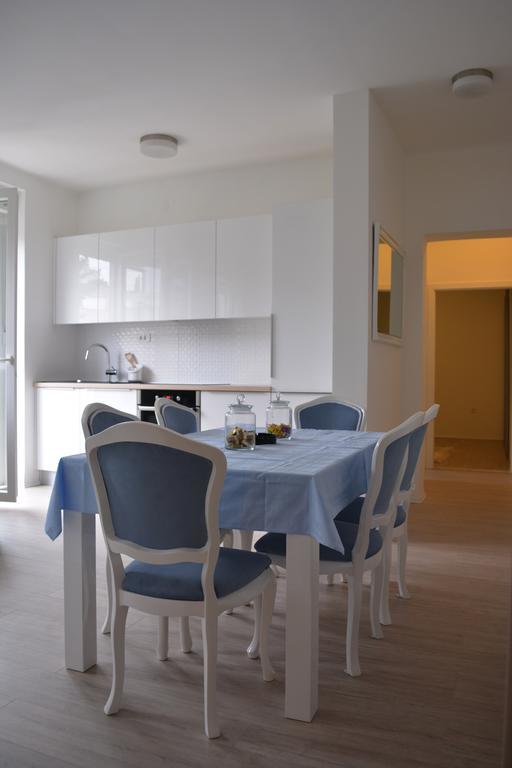 Apartment Seven Split Bilik gambar
